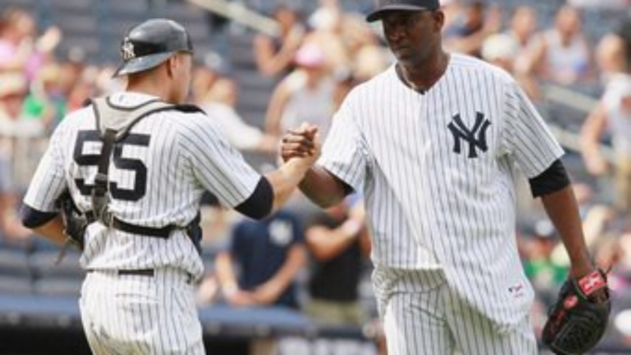 Is Yankees' Rafael Soriano crossing the line by untucking jersey