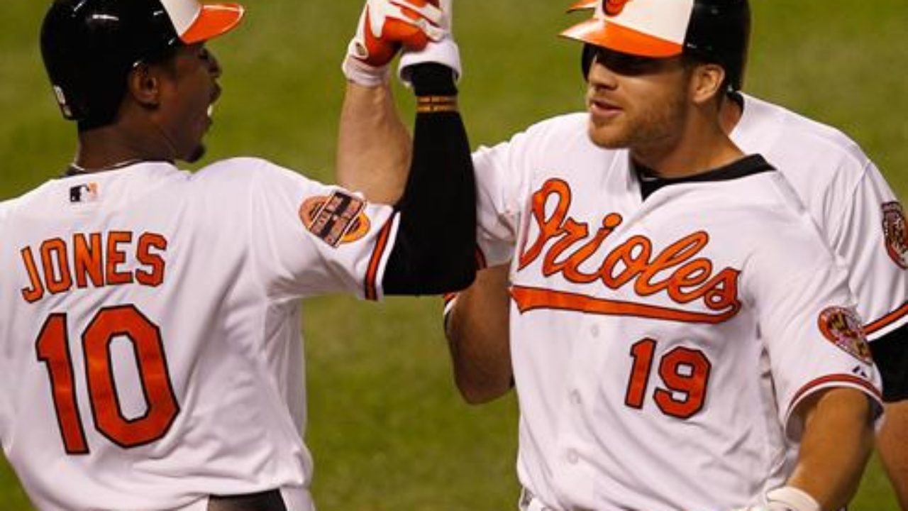 Manny Machado to move from 3B to SS for Orioles, Showalter says