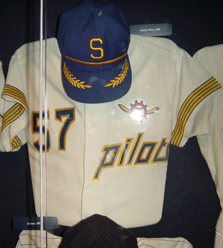 The Hit List: 12 all-time worst baseball uniforms