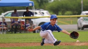 youth baseball cleats