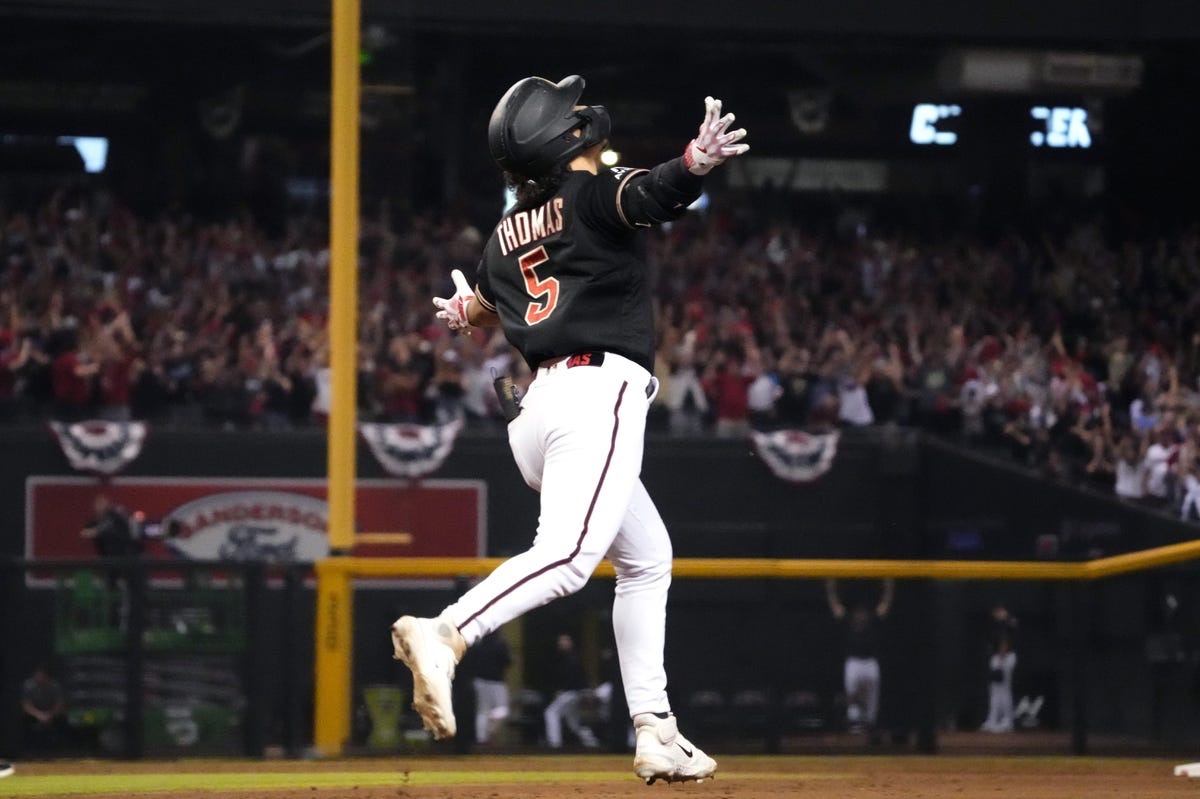 Evan Longoria's crucial catch helps give Diamondbacks 1-0 lead - ESPN